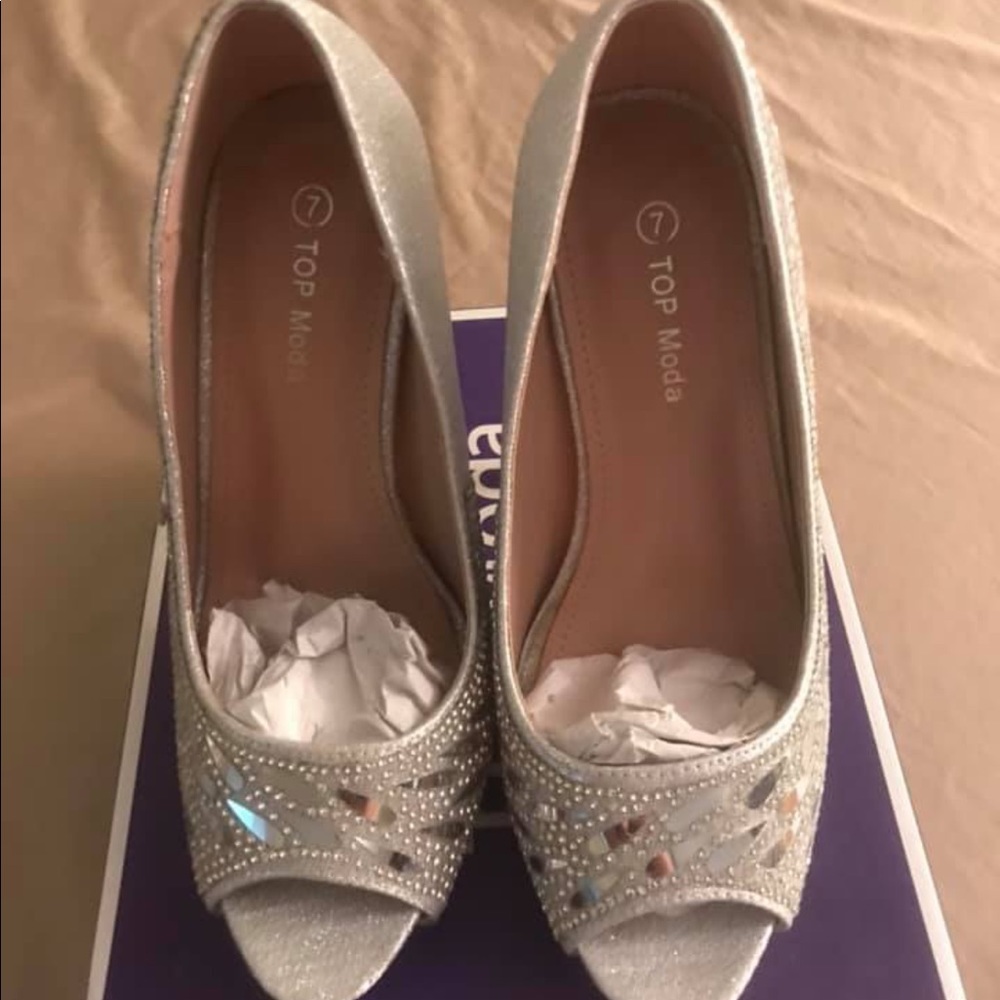 Top Moda heels.